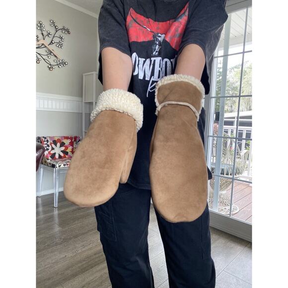 L.L. BEAN Vintage Faux Suede Sherpa Mittens L/XL - Picture 1 of 6